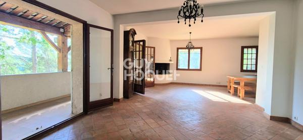 Aix En Provence- 13090-Maison familiale de type 6 pièces sur parcelle de 5866 m2