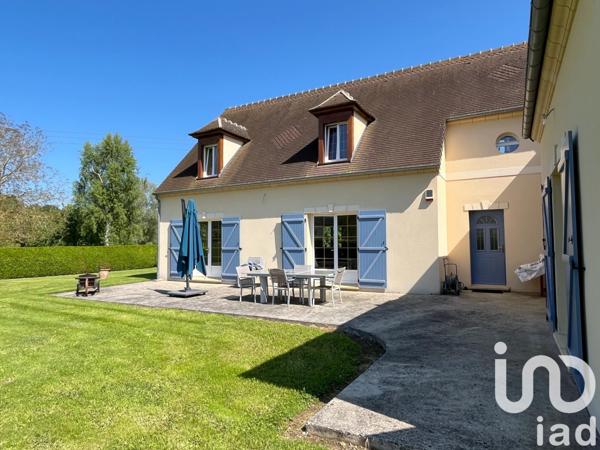 Maison traditionnelle 6 pièces de 223 m² à Milly-sur-Thérain (60112)