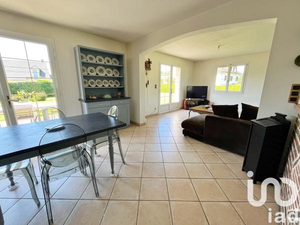 Maison traditionnelle 6 pièces de 223 m² à Milly-sur-Thérain (60112)