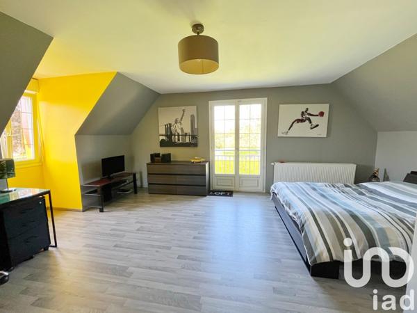 Maison traditionnelle 6 pièces de 223 m² à Milly-sur-Thérain (60112)