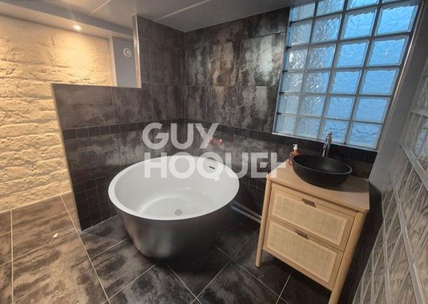 Maison indépendante d'exception à Montmartre / Pigalle - Abbesses / Terrasse plein ciel / mixte habitation / activité