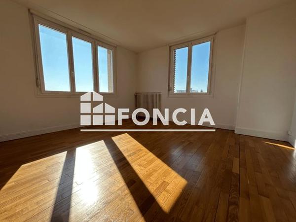 Location Appartement 3 pièces 72.63 m² - 26 RUE JEAN-BAPTISTE CLEMENT Rethel 08300