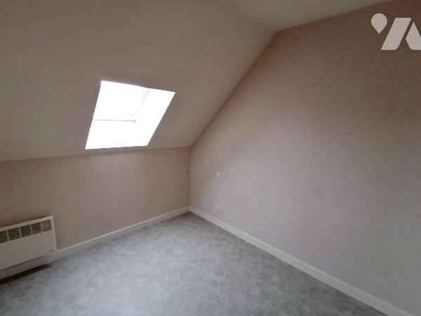 NOUVEAUTÉ et SEULEMENT chez TRENTE CINQ !
Appartement T3 en duplex au coeur de Bruz
Idéalemen...
