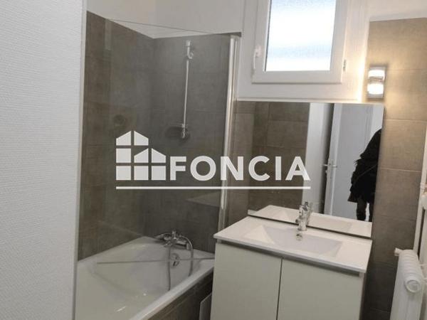 Location Appartement 3 pièces 59.08 m² - 19 RUE GABRIEL PERI Echirolles 38130