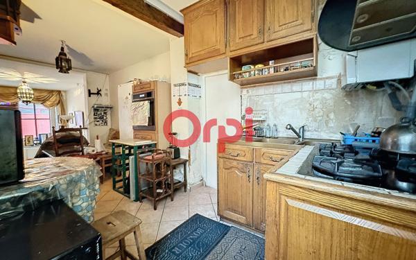 Appartement à vendre    3 pièces • 82 m2 Paris 10