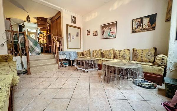 Appartement à vendre    3 pièces • 82 m2 Paris 10