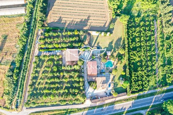 Propriété d'exception avec 2 habitations, dépendances et 10700 m2 de terrain