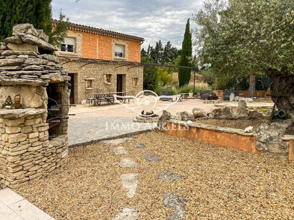 Propriété d'exception avec 2 habitations, dépendances et 10700 m2 de terrain