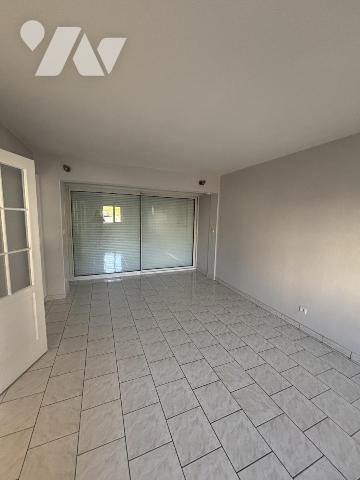 Maison jumelée avec garage