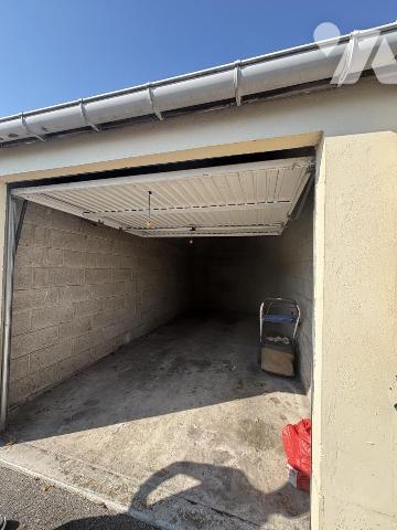 Maison jumelée avec garage