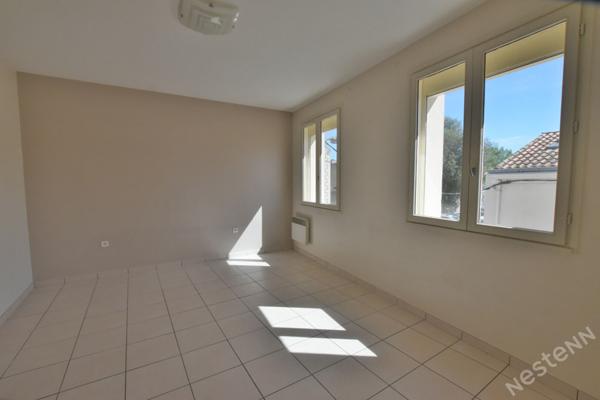 Rare à Bergerac : local commercial + appartement 4 chambres avec garage et extérieur !