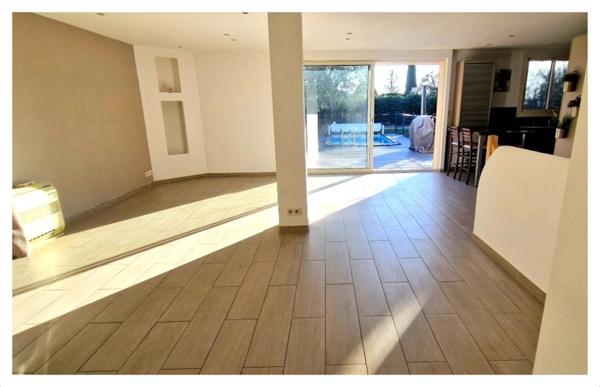 Maison à vendre 5 pièces (06)