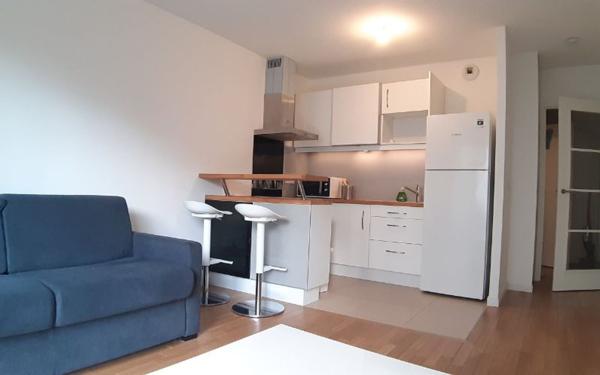 Appartement à louer    2 pièces • 41,76 m2 Issy-les-Moulineaux