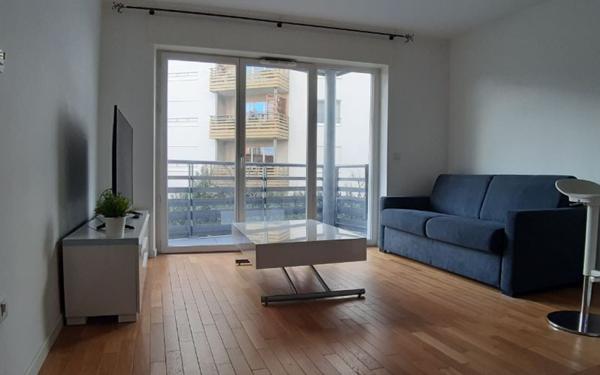 Appartement à louer    2 pièces • 41,76 m2 Issy-les-Moulineaux