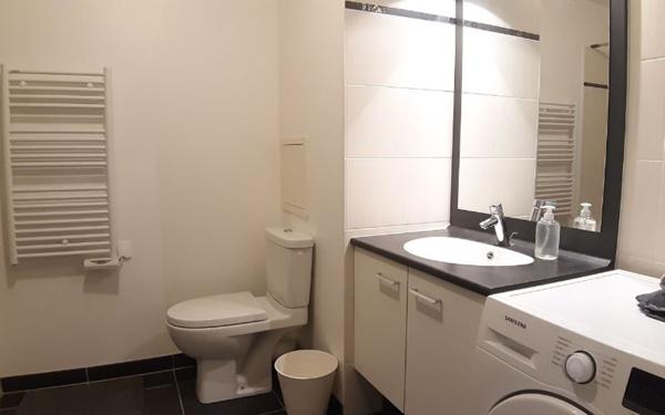 Appartement à louer    2 pièces • 41,76 m2 Issy-les-Moulineaux