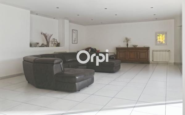 Maison à vendre    6 pièces •  La Ciotat