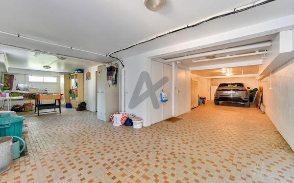 Saint-Cyr – Maison avec Vue Exceptionnelle, Piscine et Terrain de 1 800 m²