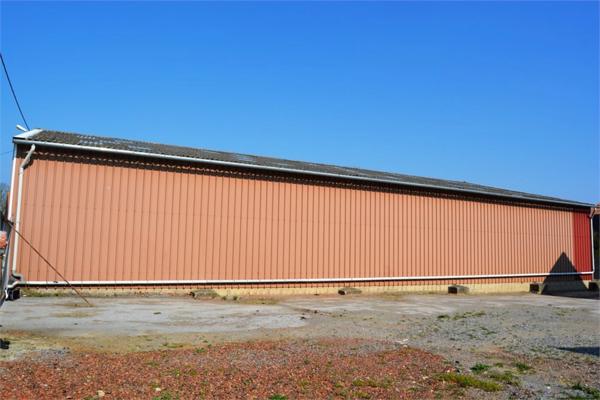 Dpt Nord (59), à louer CANTAING SUR ESCAUT Bâtiment 600 m² - Plain pied - Parking 1100 m² clos