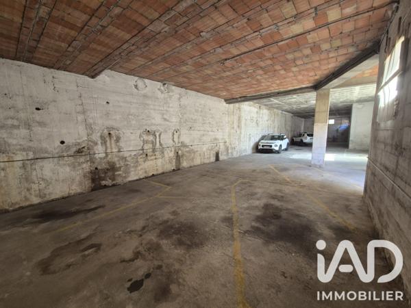Immeuble à vendre 254,8 m² Le Perthus