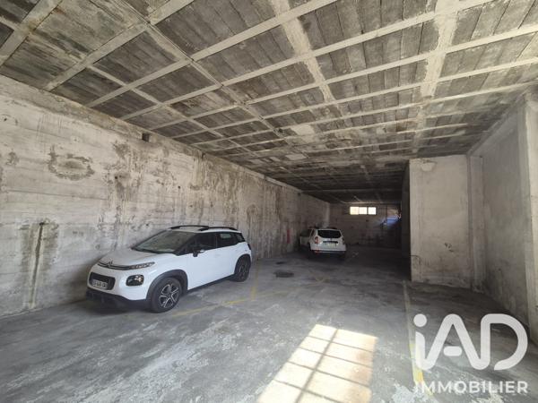 Immeuble à vendre 254,8 m² Le Perthus