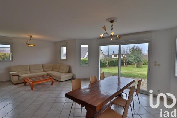 Maison 6 pièces de 136 m² à Carantec (29660)