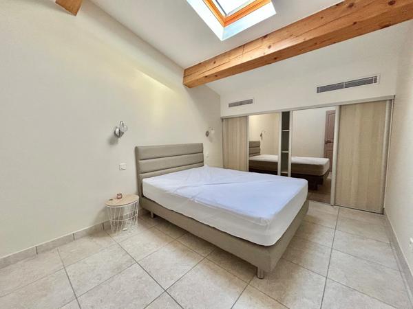 Maison à vendre 12 pièces PUGET SUR ARGENS (83)