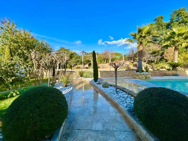 Maison à vendre 12 pièces PUGET SUR ARGENS (83)