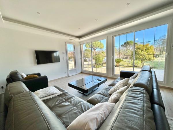 Maison à vendre 12 pièces PUGET SUR ARGENS (83)