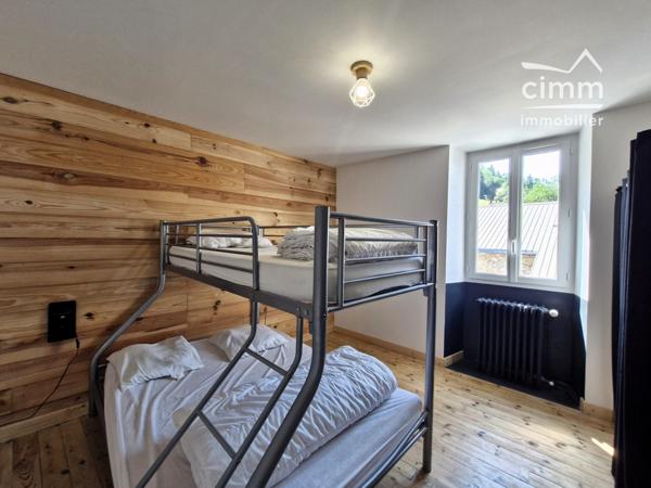 Grande maison familiale rénovée de 181 m² avec dépendances et fort potentiel d'aménagement