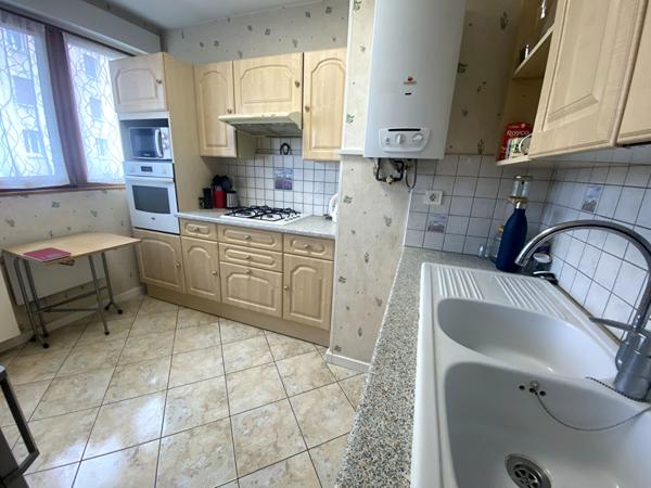 Appartement T3 avec balcon, garage et cave - Quartier Saint-Ferjeux