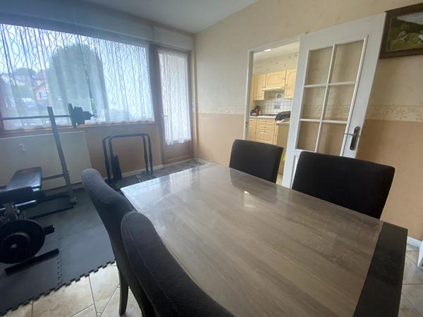 Appartement T3 avec balcon, garage et cave - Quartier Saint-Ferjeux
