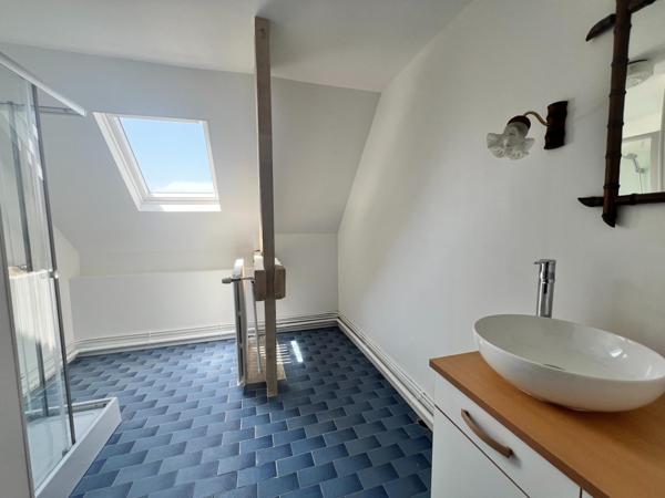 Vaste maison de 198 m² habitable avec sous-sol total