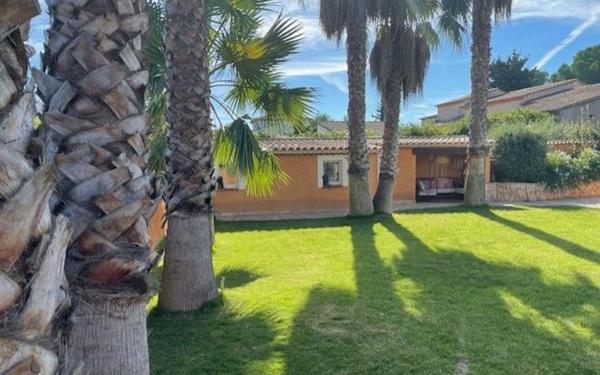 Maison à vendre    6 pièces •  Six-Fours-les-Plages