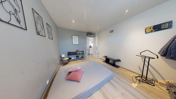 Grande Maison individuelle de 390 m2 sur splendide terrain de