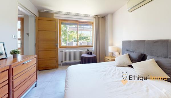 Grande Maison individuelle de 390 m2 sur splendide terrain de