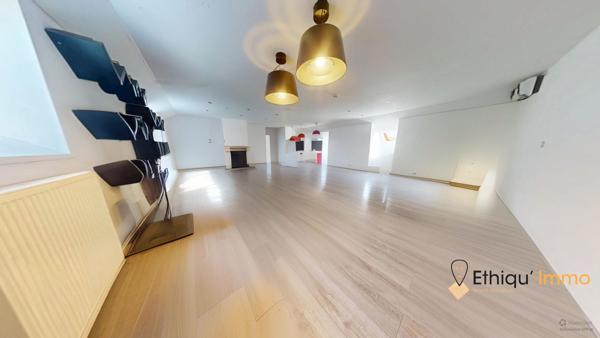 Grande Maison individuelle de 390 m2 sur splendide terrain de