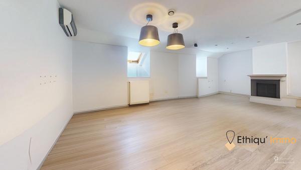 Grande Maison individuelle de 390 m2 sur splendide terrain de