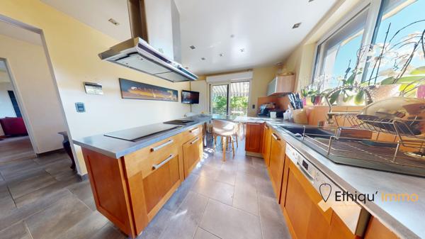 Grande Maison individuelle de 390 m2 sur splendide terrain de