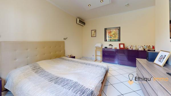 Grande Maison individuelle de 390 m2 sur splendide terrain de