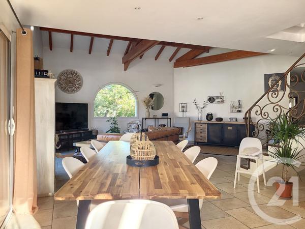 Maison à vendre  9 pièces - 246 m 2   ST PIERRE D IRUBE  - 64