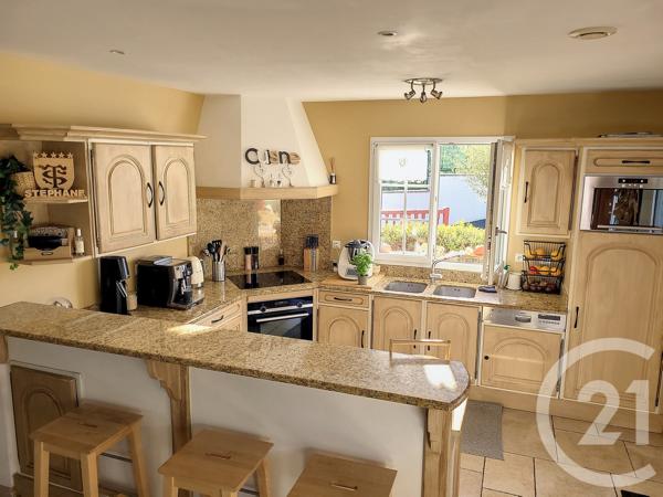 Maison à vendre  9 pièces - 246 m 2   ST PIERRE D IRUBE  - 64