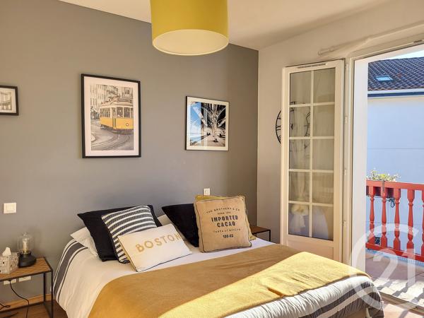 Maison à vendre  9 pièces - 246 m 2   ST PIERRE D IRUBE  - 64