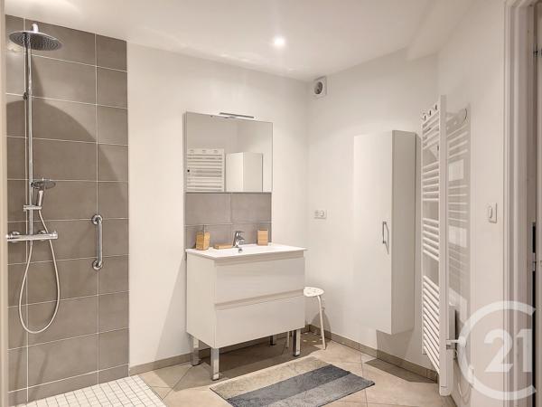 Maison à vendre  9 pièces - 246 m 2   ST PIERRE D IRUBE  - 64
