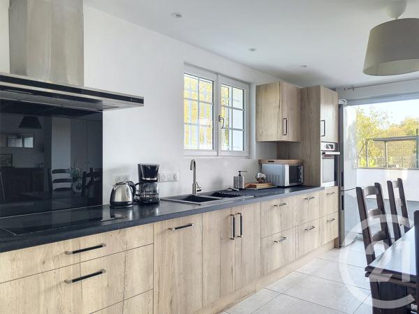 Maison à vendre  9 pièces - 246 m 2   ST PIERRE D IRUBE  - 64