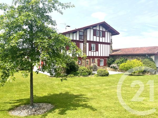 Maison à vendre  9 pièces - 246 m 2   ST PIERRE D IRUBE  - 64