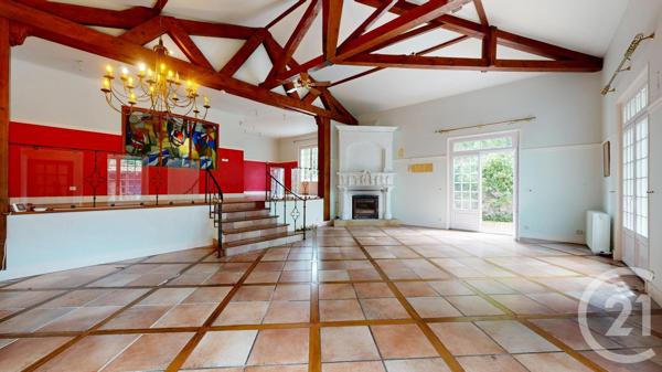 Maison à vendre  9 pièces - 246 m 2   ST PIERRE D IRUBE  - 64