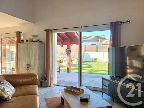Maison à vendre  9 pièces - 246 m 2   ST PIERRE D IRUBE  - 64
