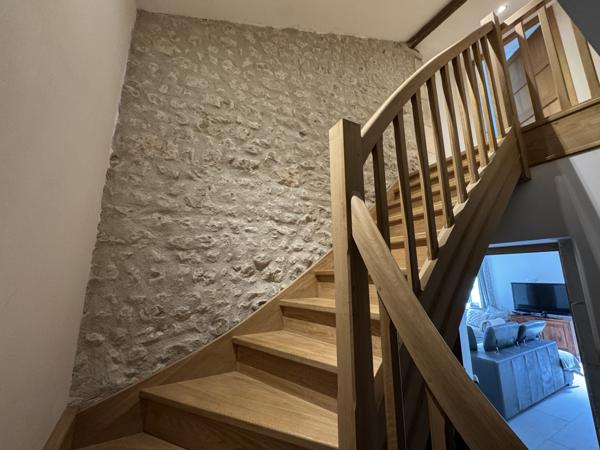 Maison de caractère 186 m² habitables – Terrain de 7 419 m² en partie constructible