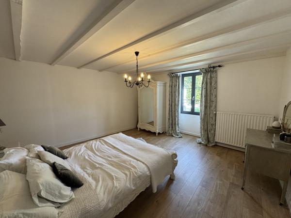 Maison de caractère 186 m² habitables – Terrain de 7 419 m² en partie constructible