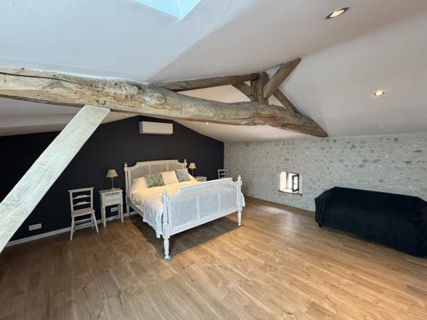 Maison de caractère 186 m² habitables – Terrain de 7 419 m² en partie constructible